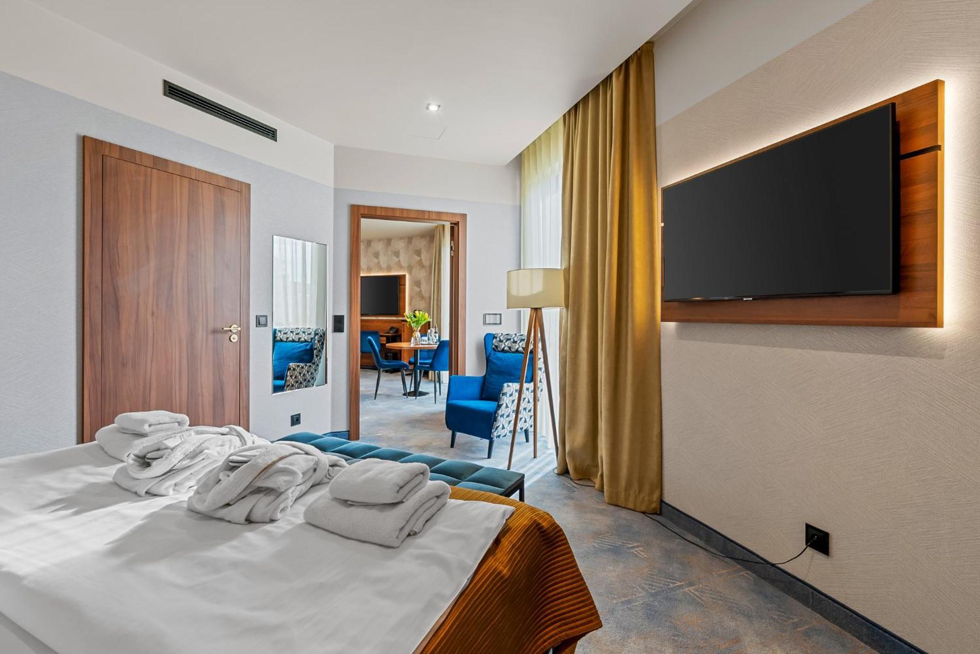 Hotel Diament Plaza Katowice Exterior photo